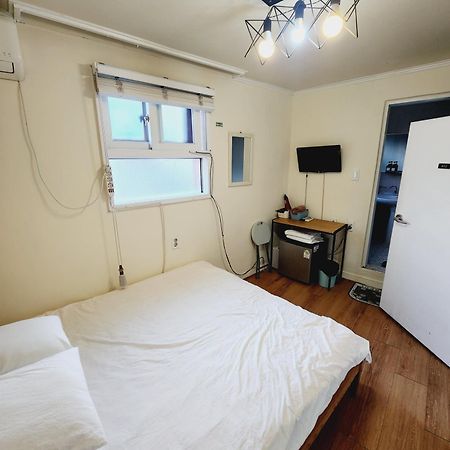 Joy Guesthouse โซล ภายนอก รูปภาพ